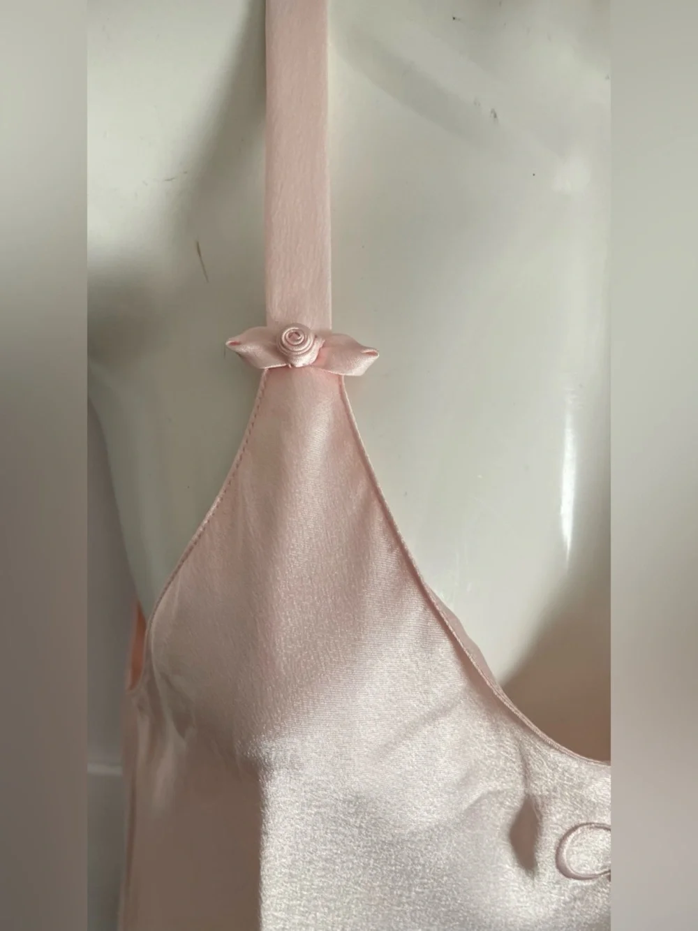 Christian dior pink silk night gown
Vintage - Picture 6 of 8